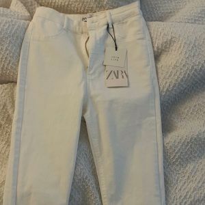 White skinny jeans from Zara